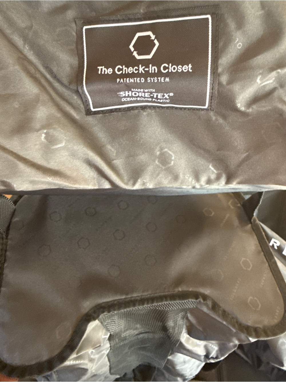 Solgaard Luggage 25” Check In Closet New - Picture 11 of 15